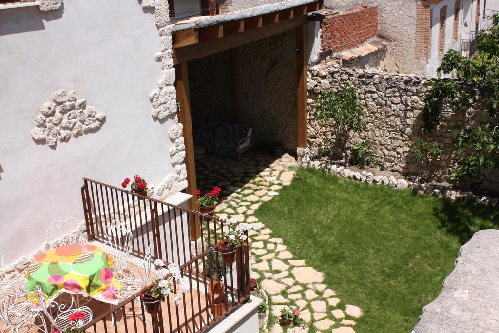 Casa De Laura Guest House Aldeasona Luaran gambar